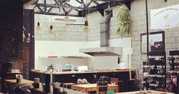 Bar 255 Food & Booze - Foto 2