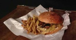 Garoa Hamburgueria - Foto 4