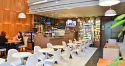 Um Coffee Co. - Foto 3